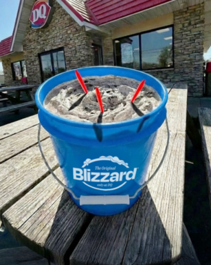 Blizzard Treat Bucket_DQ Restaurants in Texas.png